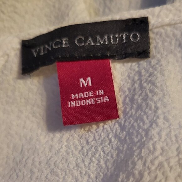 Vince Camuto Garden Romance Long Sleeve Blouse Color: New Ivory Size Medium NWT - Picture 7 of 9